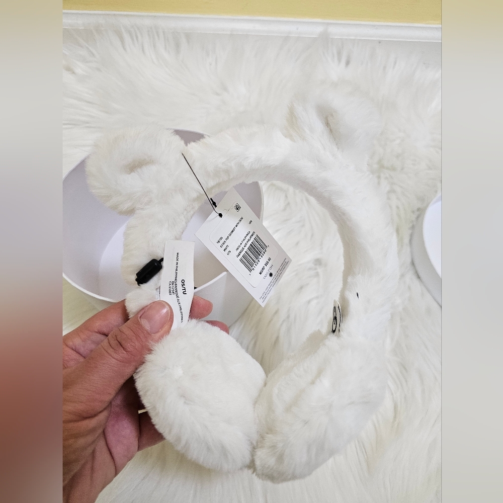 New UGG Faux Fur Earmuffs with Ears - Picture 3 of 10